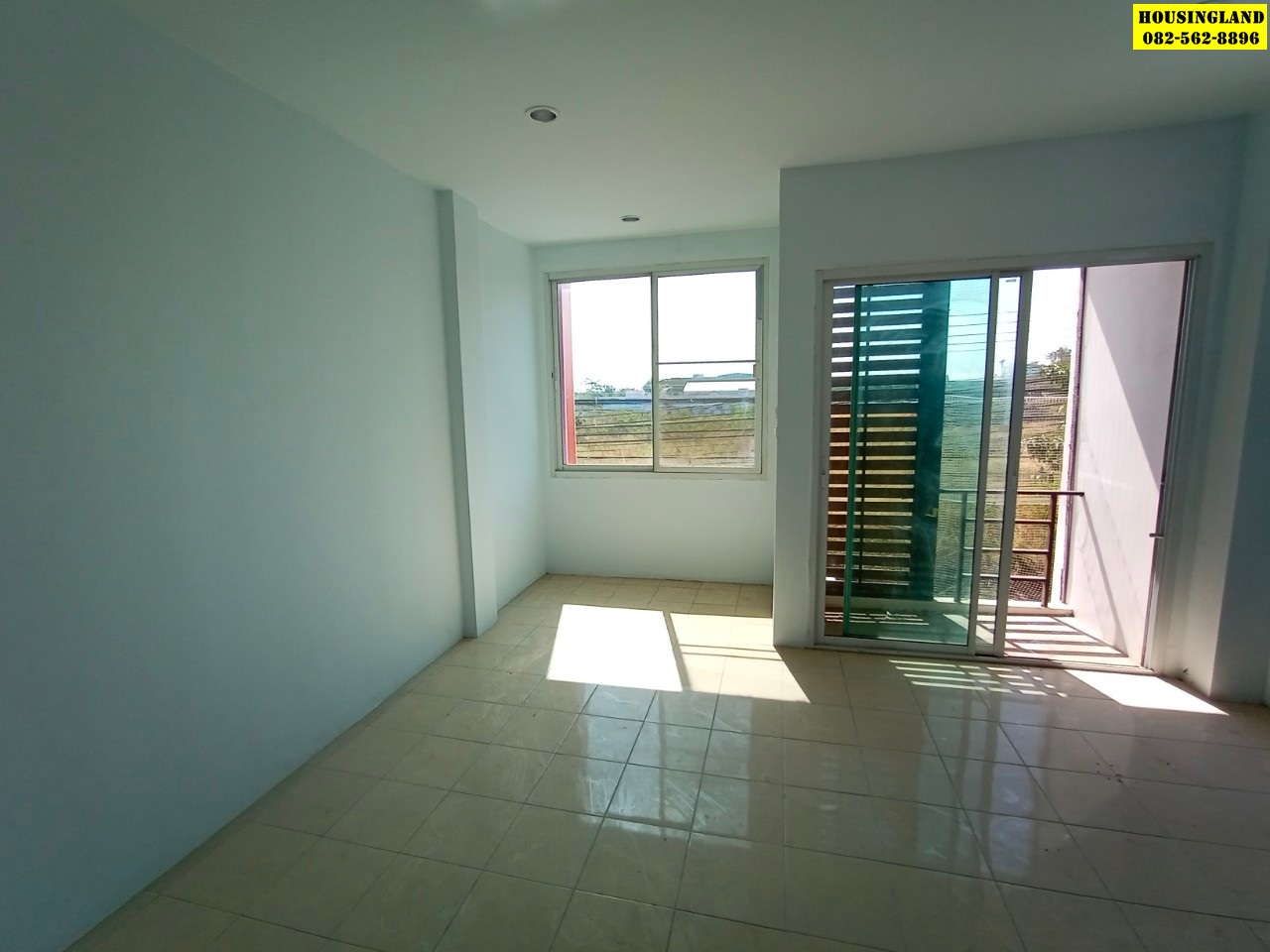 ขายอาคารพาณิชย์ 3 ชั้น ทำเลดีมาก ตำบลสามกอ อำเภอเสนา จังหวัดพระนครศรีอยุธยา